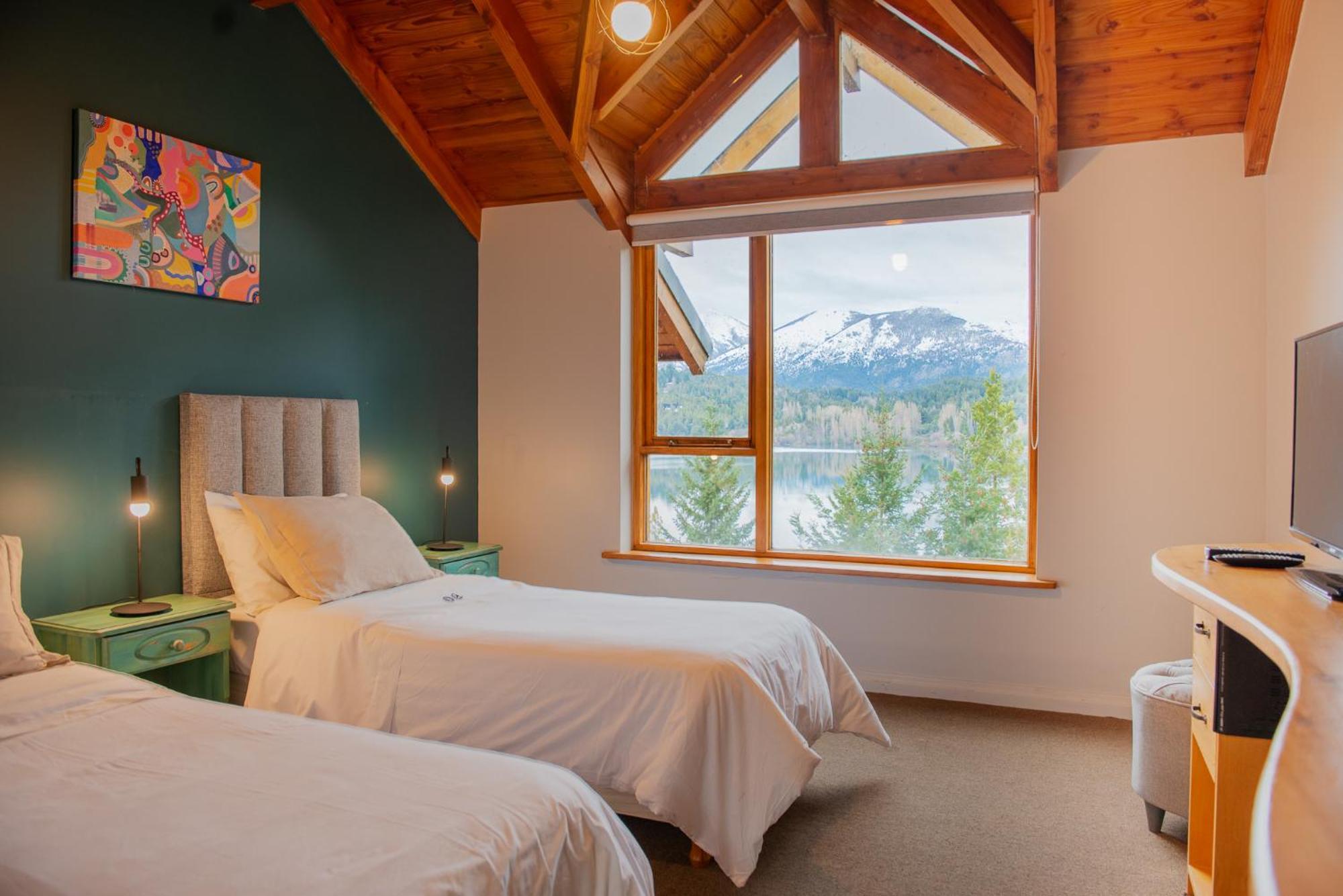 Peninsula Petit Hotel San Carlos de Bariloche Exterior photo