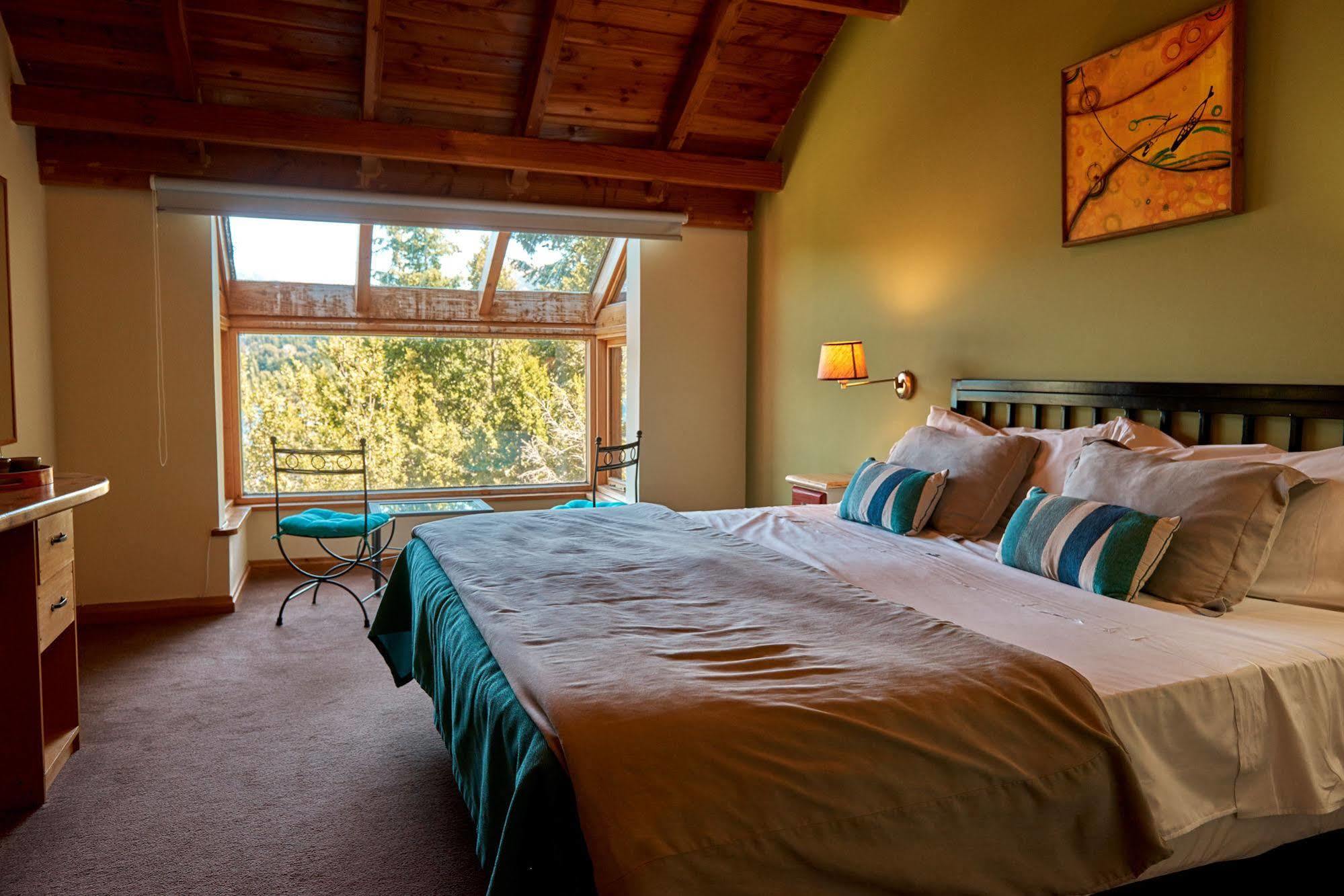 Peninsula Petit Hotel San Carlos de Bariloche Exterior photo
