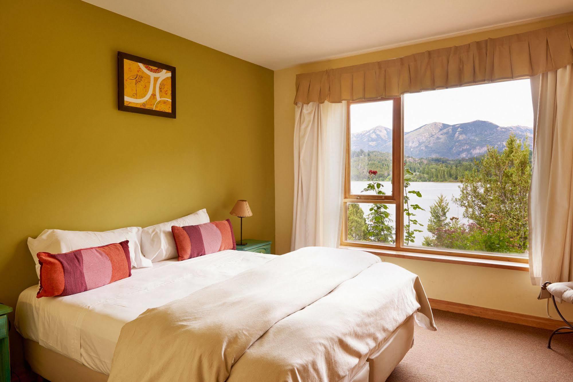 Peninsula Petit Hotel San Carlos de Bariloche Exterior photo